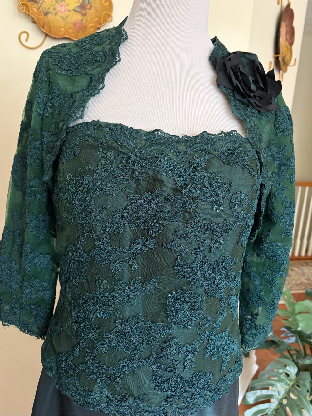 Elegant Green Women maxi dress with with lace top and bolero